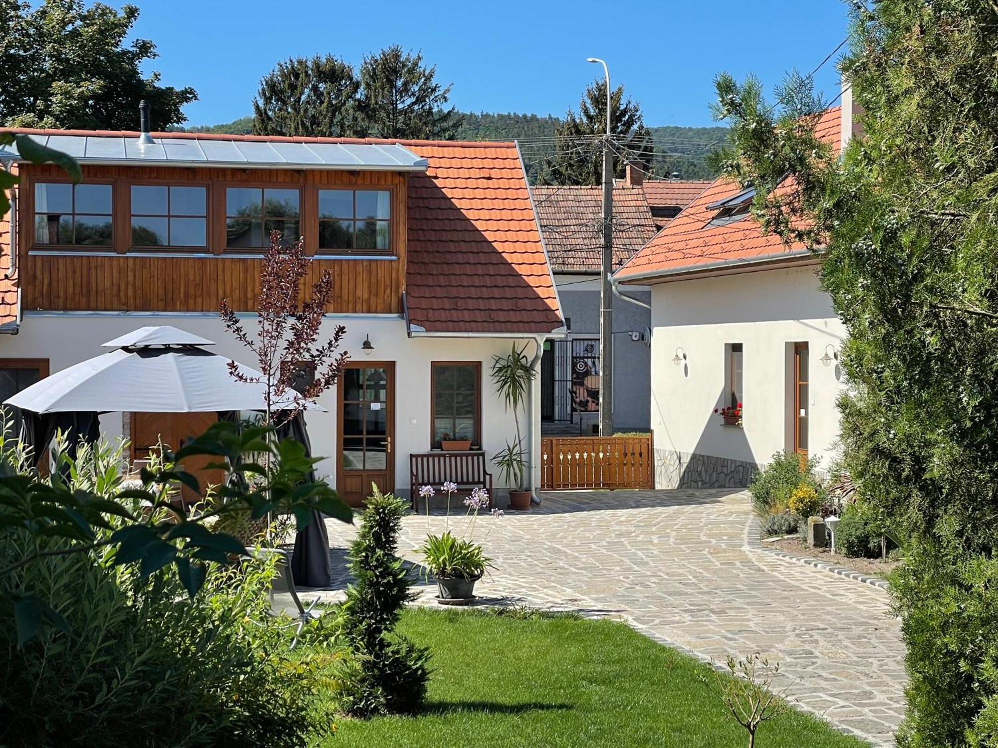 Kis-Duna Vendeghaz Dunabogdány Buitenkant foto